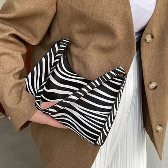 Medium Baguette Bag Zebra Stripe Pattern - Picture 3 of 8